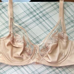 Wacoal Cream Lace Trim Bra Full Coverage